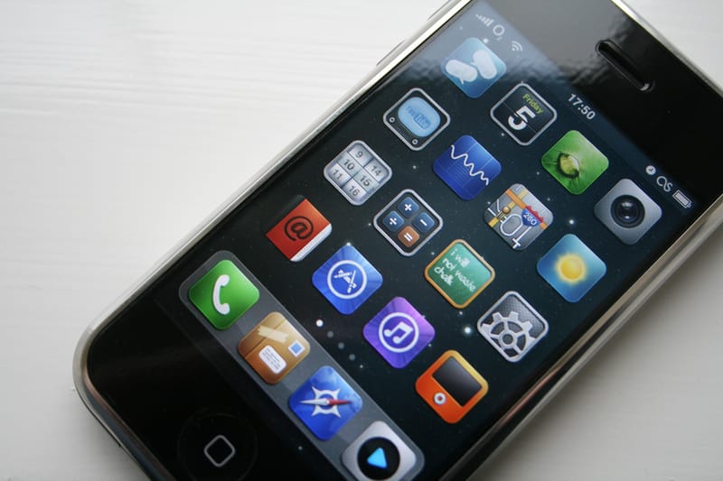 http://www.laeconomia.com.mx/wp-content/uploads/iphone-5.jpg